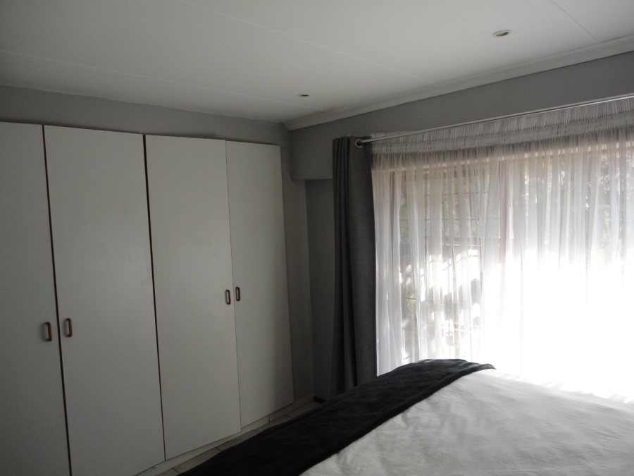 2 Bedroom Property for Sale in Bramley Gauteng