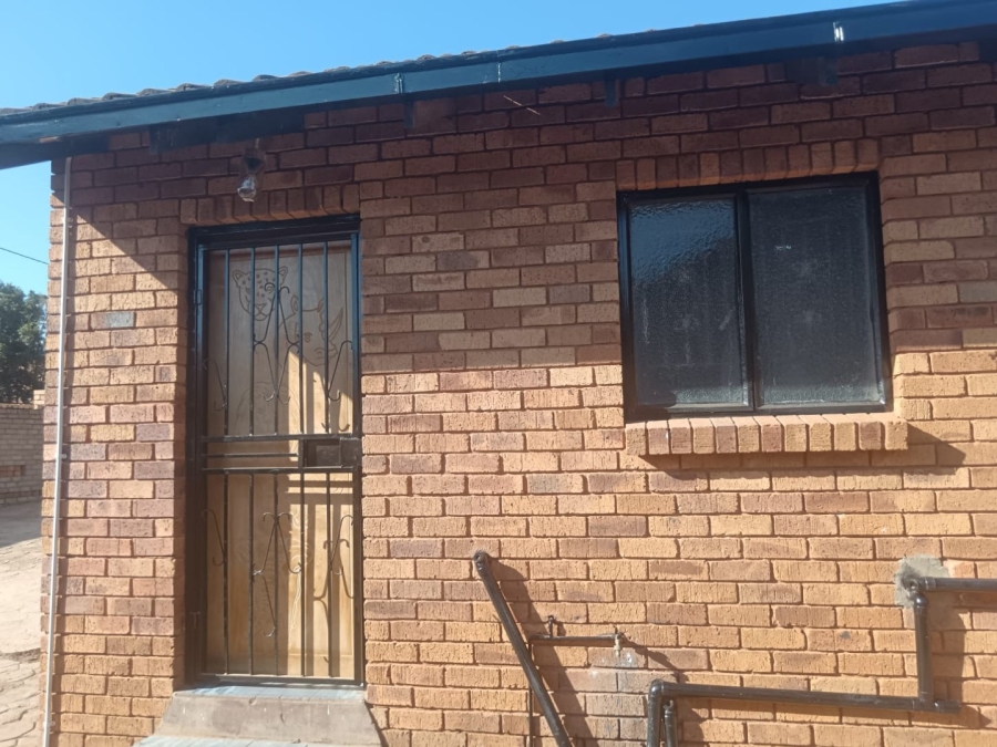 2 Bedroom Property for Sale in Soshanguve WW Gauteng