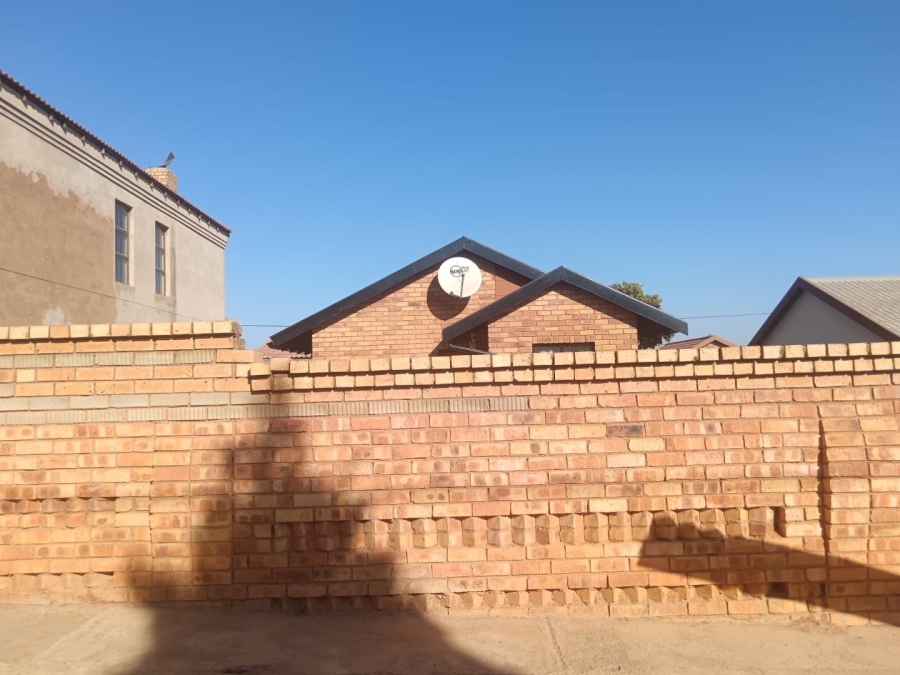 2 Bedroom Property for Sale in Soshanguve WW Gauteng