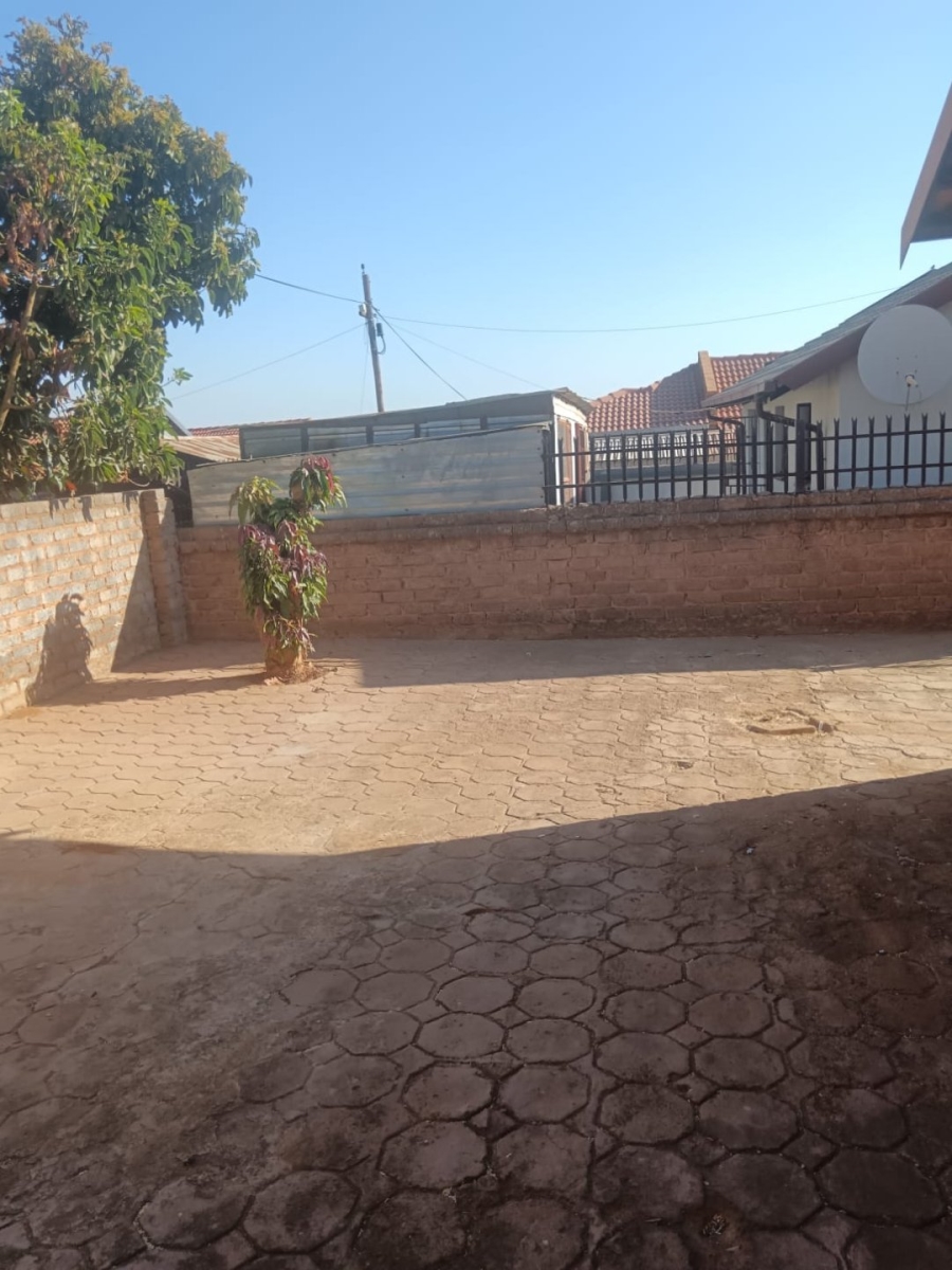 2 Bedroom Property for Sale in Soshanguve WW Gauteng