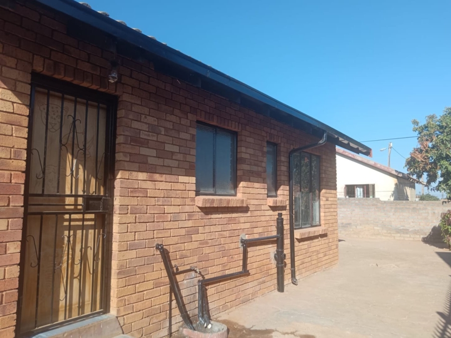 2 Bedroom Property for Sale in Soshanguve WW Gauteng