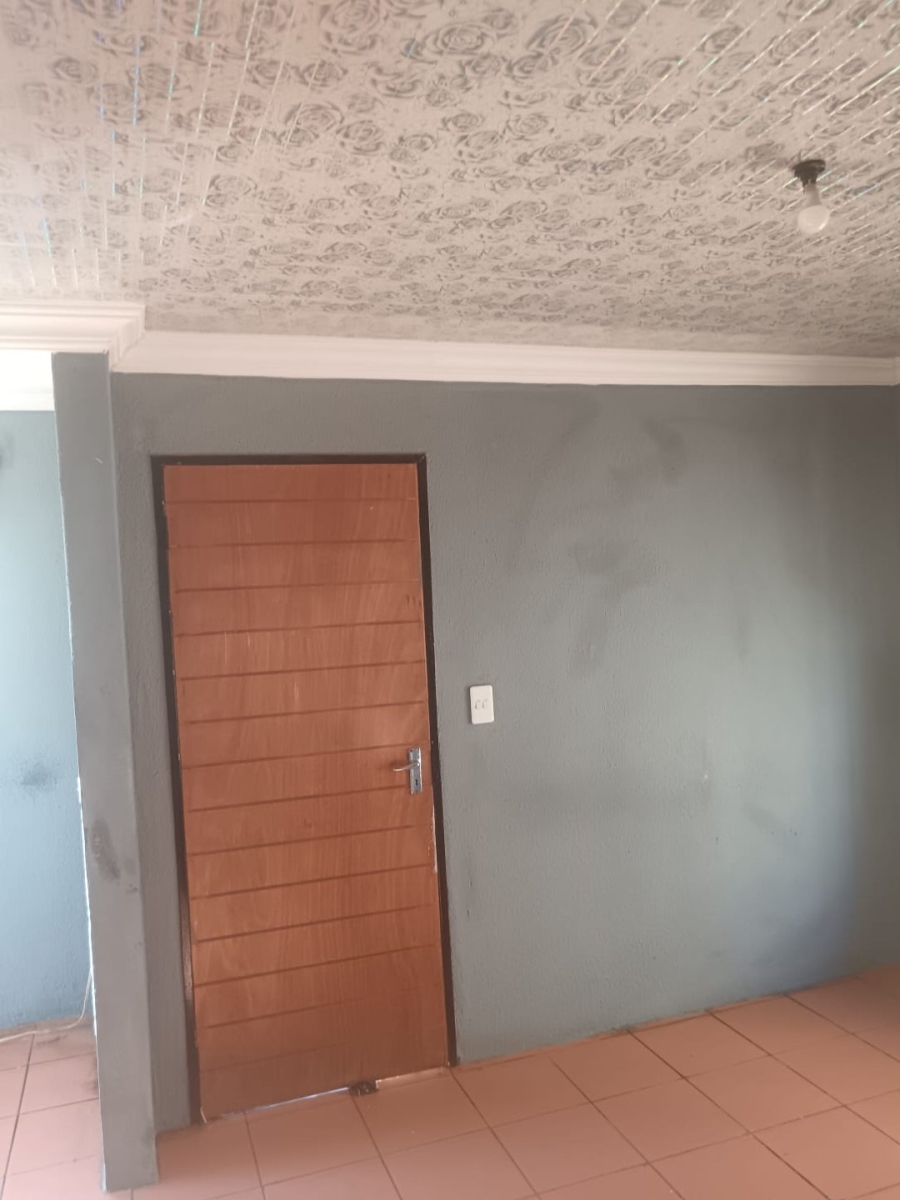 2 Bedroom Property for Sale in Soshanguve WW Gauteng