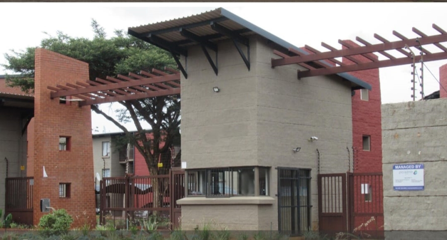 2 Bedroom Property for Sale in Dorandia Gauteng