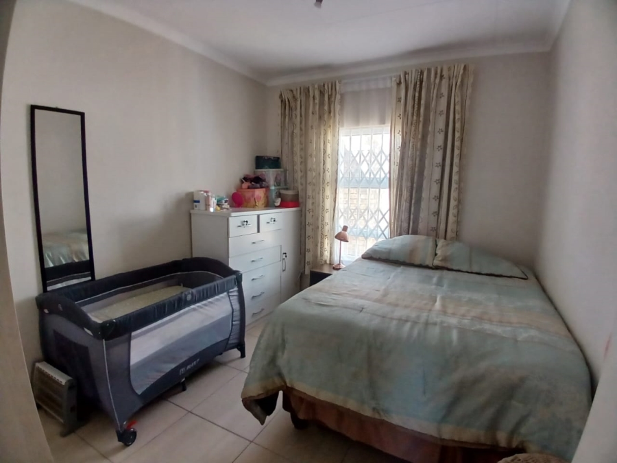 3 Bedroom Property for Sale in Roseacre Gauteng