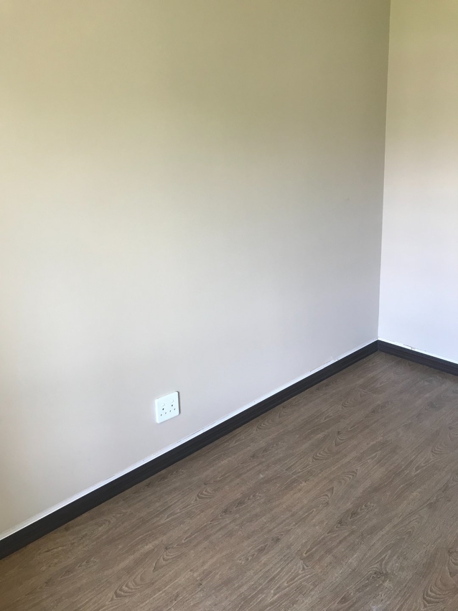 2 Bedroom Property for Sale in Noordwyk Gauteng