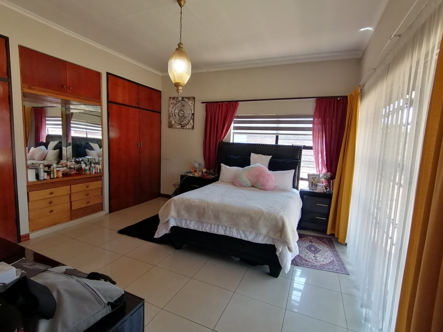 4 Bedroom Property for Sale in Parktown Estate Gauteng