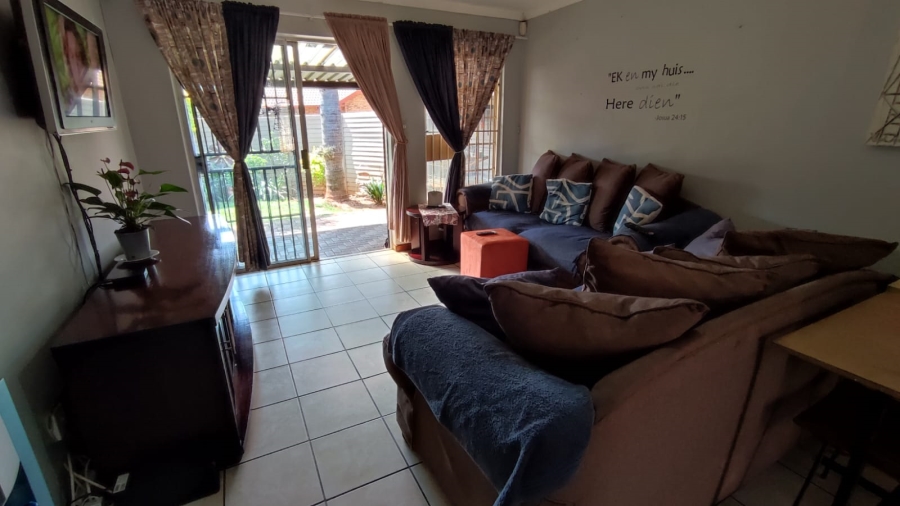 2 Bedroom Property for Sale in Wierda Park Gauteng