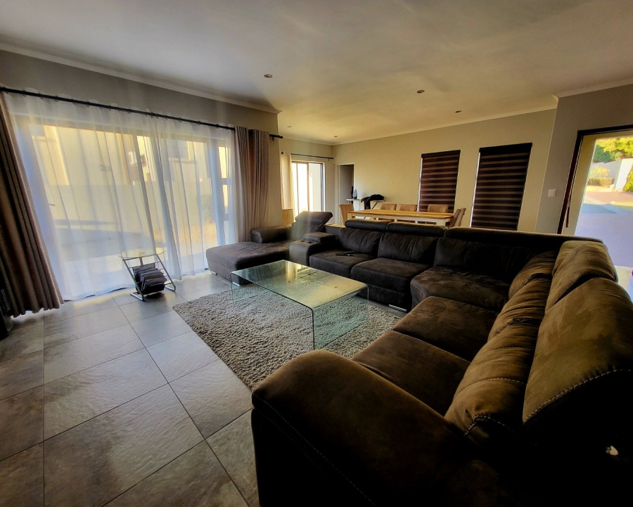 3 Bedroom Property for Sale in Noordwyk Gauteng