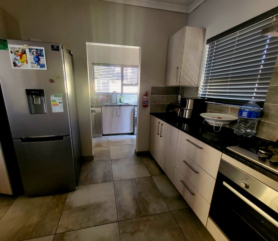 3 Bedroom Property for Sale in Noordwyk Gauteng