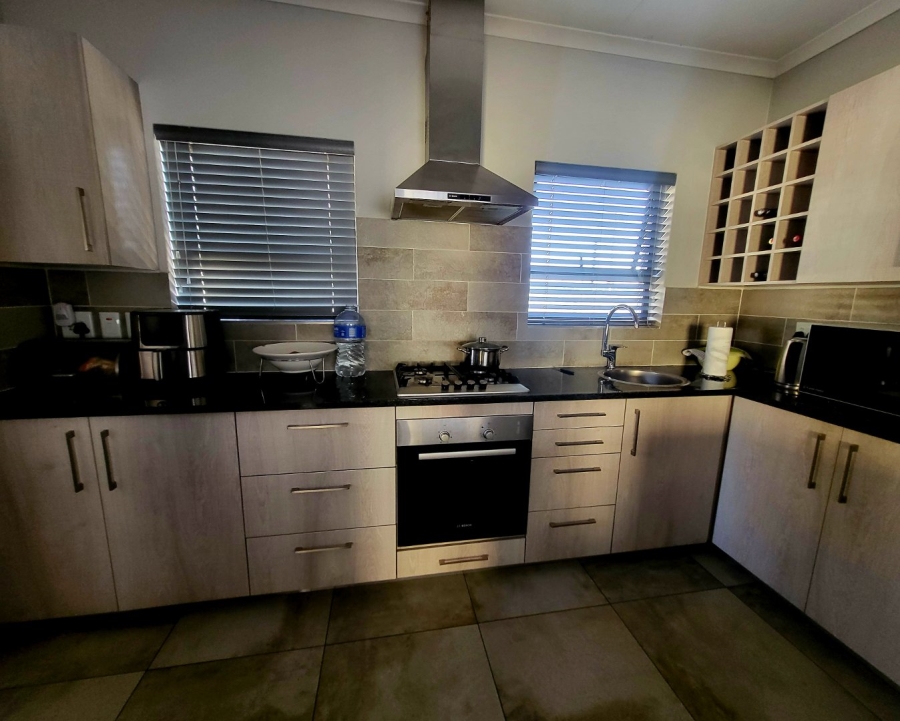 3 Bedroom Property for Sale in Noordwyk Gauteng