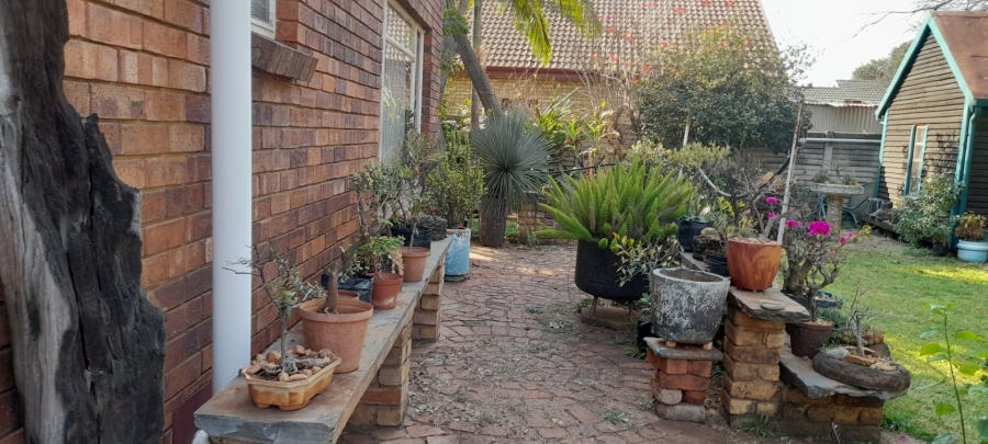 2 Bedroom Property for Sale in Pretoria North Gauteng