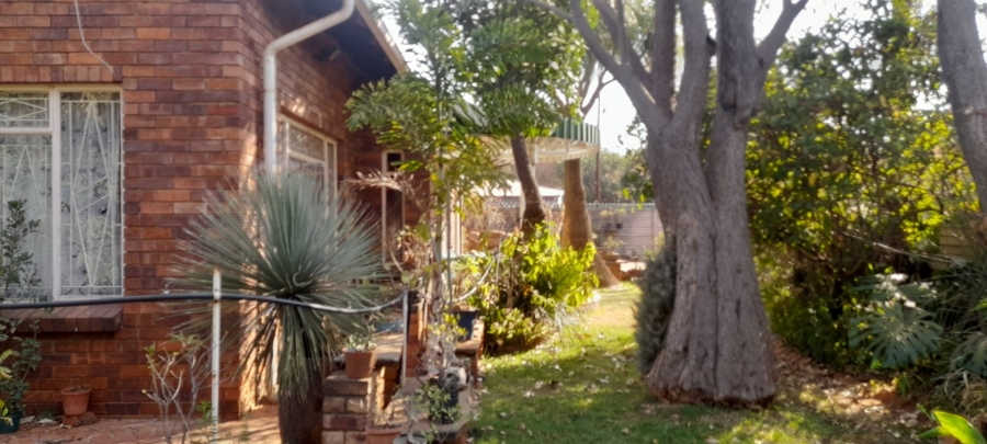 2 Bedroom Property for Sale in Pretoria North Gauteng