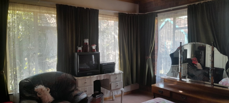 2 Bedroom Property for Sale in Pretoria North Gauteng