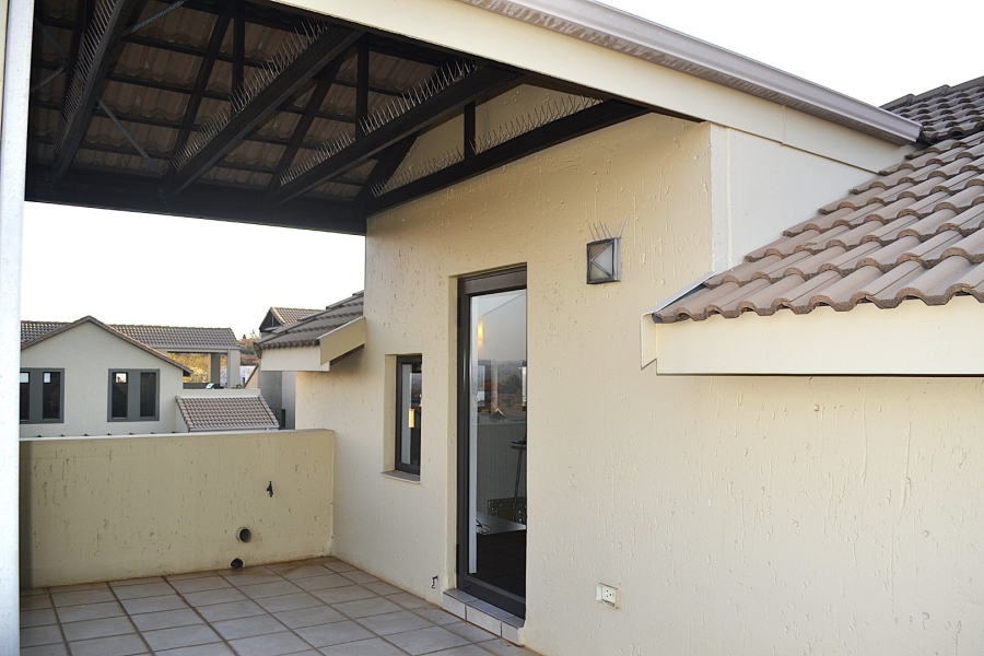 1 Bedroom Property for Sale in Bryanston East Gauteng