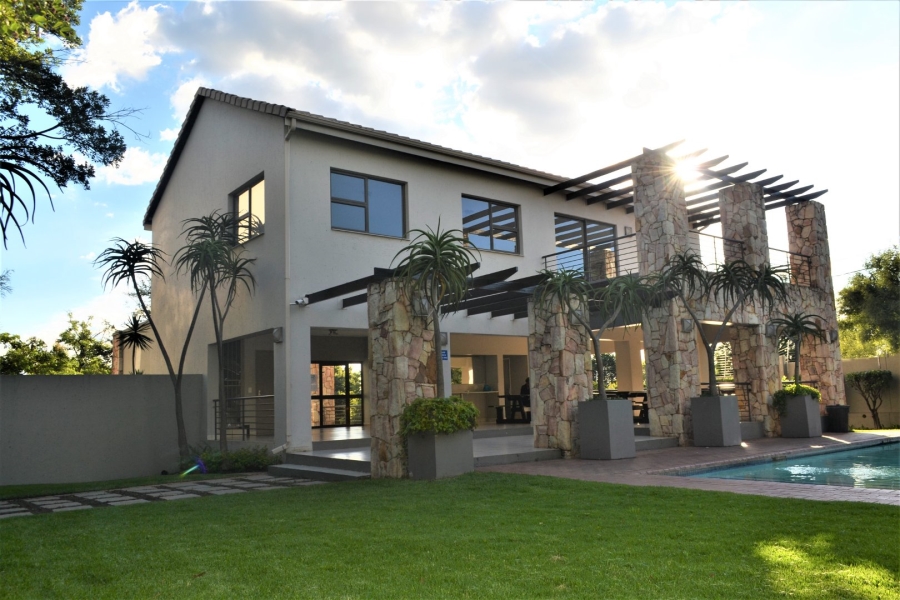 1 Bedroom Property for Sale in Bryanston East Gauteng