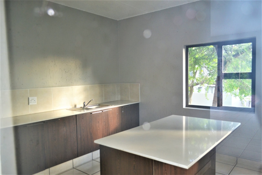 1 Bedroom Property for Sale in Bryanston East Gauteng