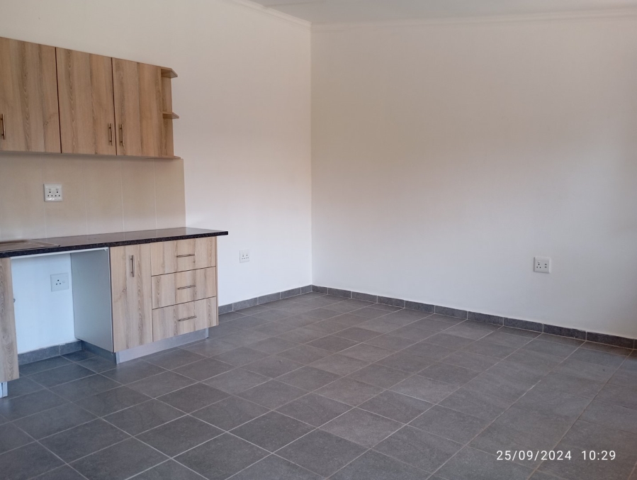 1 Bedroom Property for Sale in Bonaero Park Gauteng