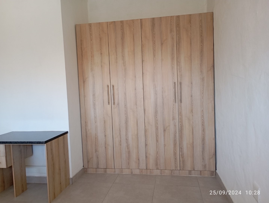 1 Bedroom Property for Sale in Bonaero Park Gauteng