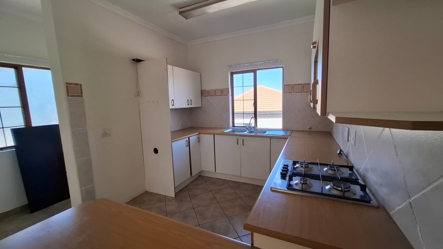 To Let 3 Bedroom Property for Rent in Bassonia Gauteng