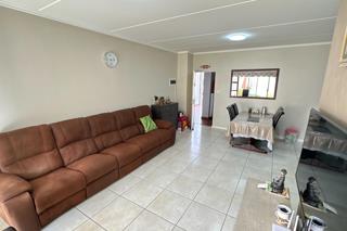 3 Bedroom Property for Sale in Oakdene Gauteng