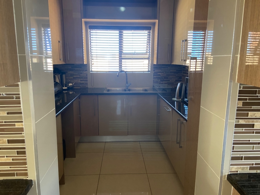 5 Bedroom Property for Sale in Silver Wood Estate Gauteng