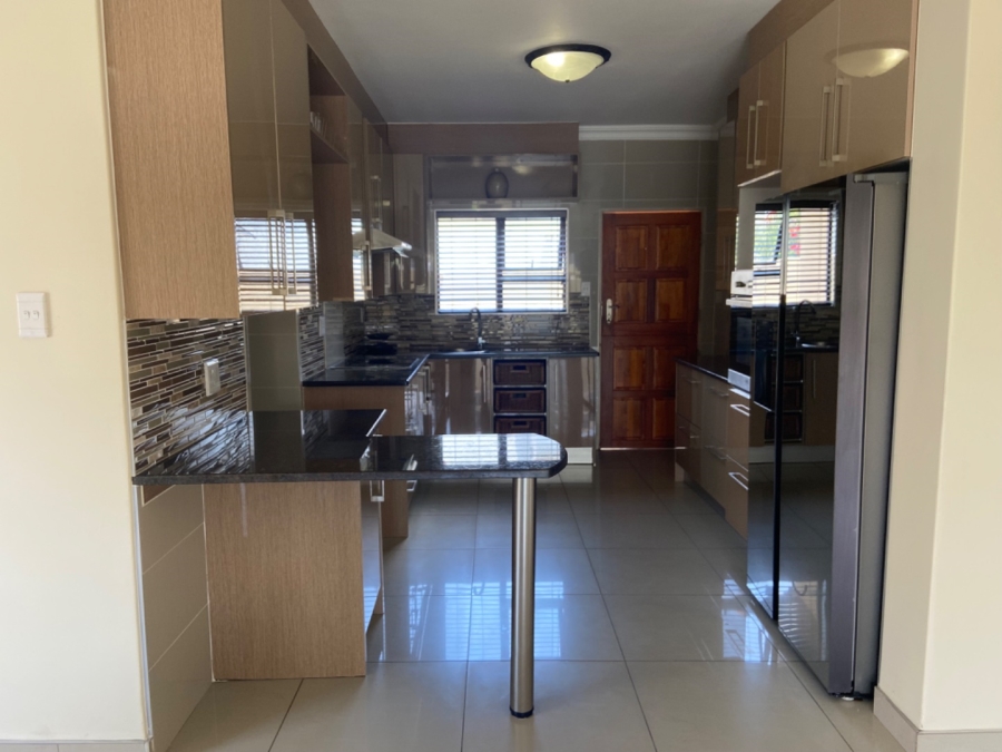 5 Bedroom Property for Sale in Silver Wood Estate Gauteng