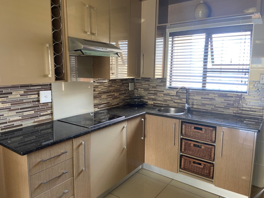 5 Bedroom Property for Sale in Silver Wood Estate Gauteng