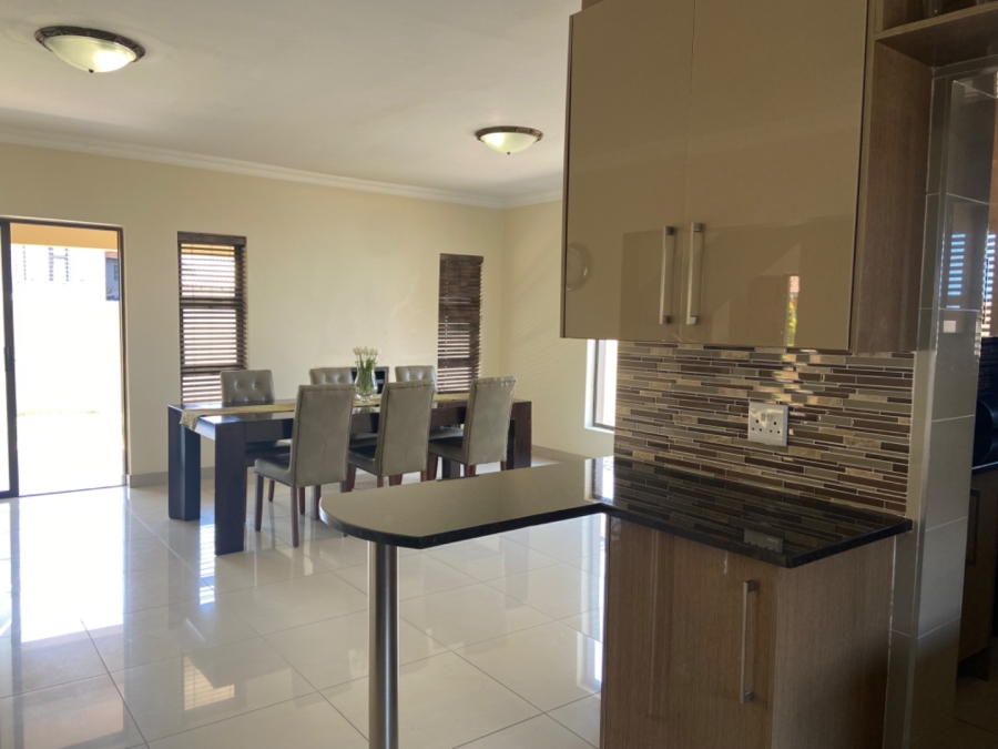 5 Bedroom Property for Sale in Silver Wood Estate Gauteng