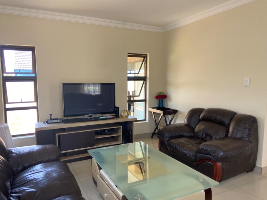 5 Bedroom Property for Sale in Silver Wood Estate Gauteng