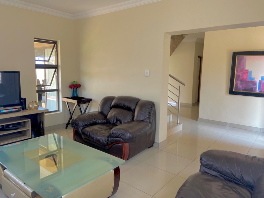 5 Bedroom Property for Sale in Silver Wood Estate Gauteng