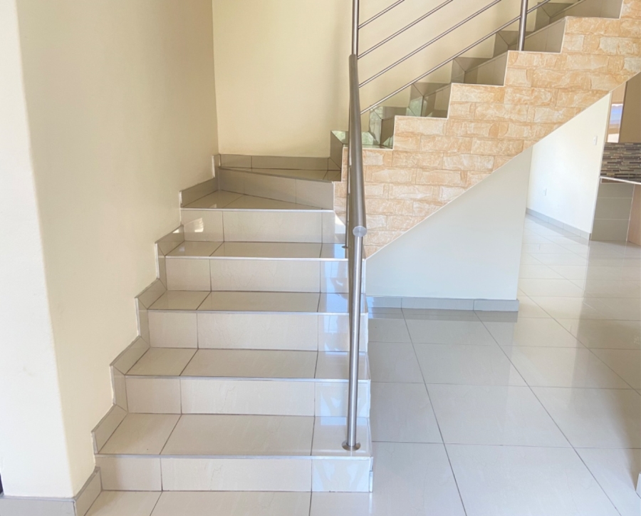 5 Bedroom Property for Sale in Silver Wood Estate Gauteng