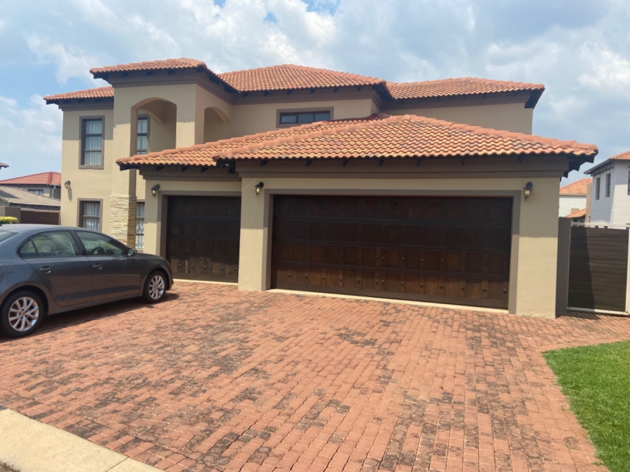 5 Bedroom Property for Sale in Silver Wood Estate Gauteng