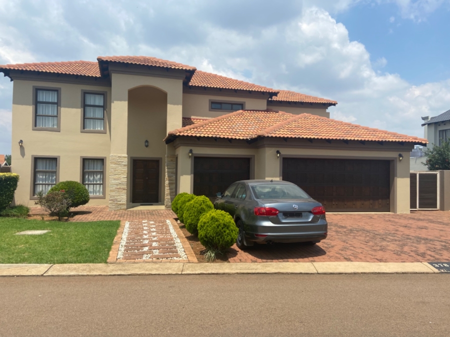 5 Bedroom Property for Sale in Silver Wood Estate Gauteng