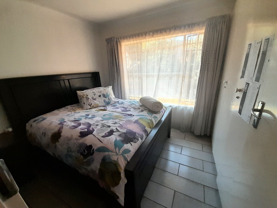 2 Bedroom Property for Sale in Zwartkop Gauteng