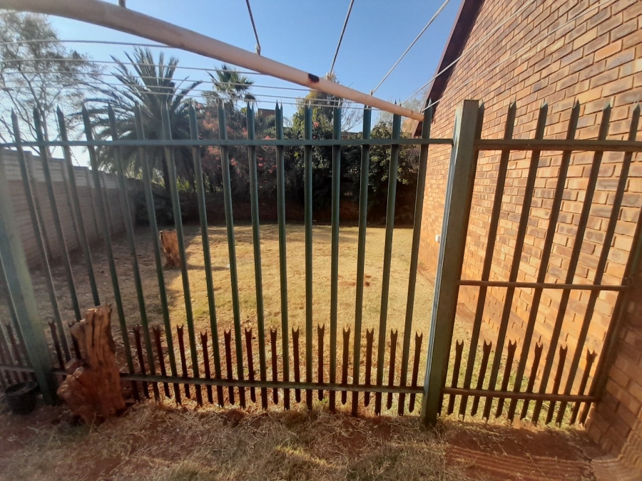 2 Bedroom Property for Sale in Zwartkop Gauteng