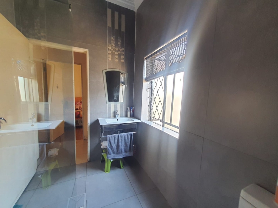 3 Bedroom Property for Sale in Roodepoort North Gauteng