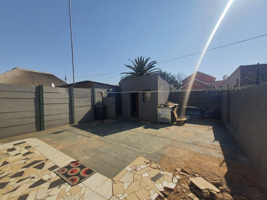 3 Bedroom Property for Sale in Roodepoort North Gauteng