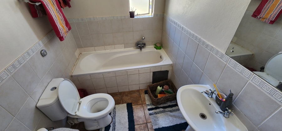 2 Bedroom Property for Sale in Bergbron Gauteng