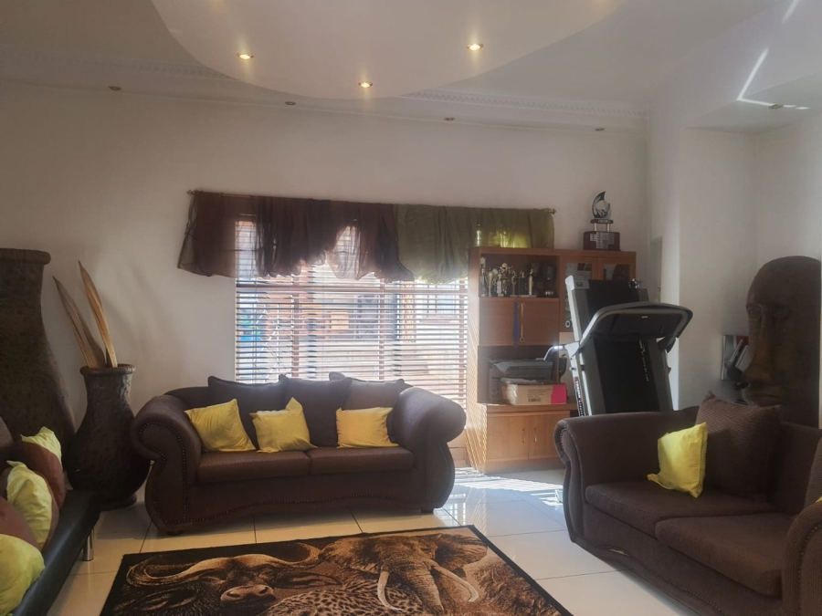 4 Bedroom Property for Sale in Roodepoort West Gauteng