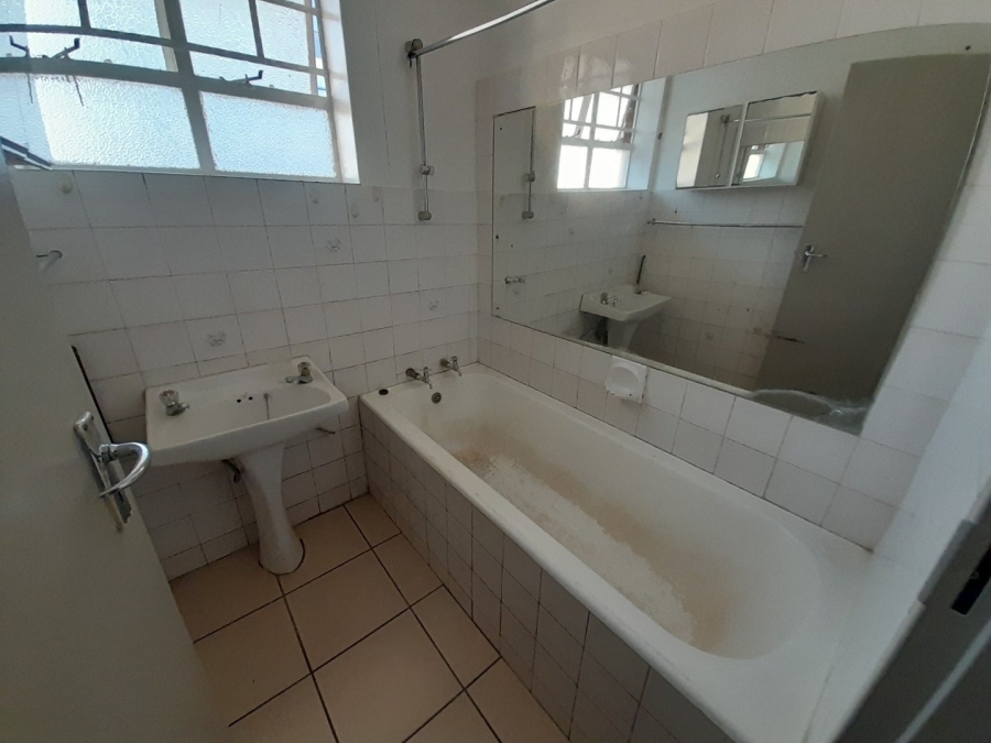 2 Bedroom Property for Sale in Sunnyside Gauteng