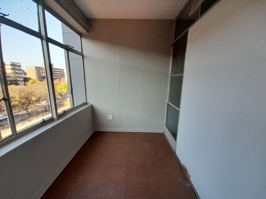 2 Bedroom Property for Sale in Sunnyside Gauteng