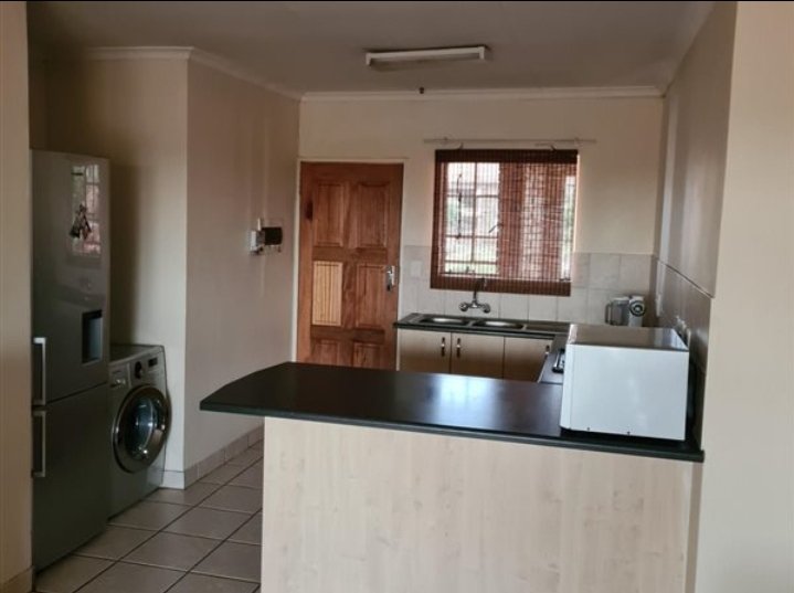 To Let 2 Bedroom Property for Rent in Erand Gardens Gauteng