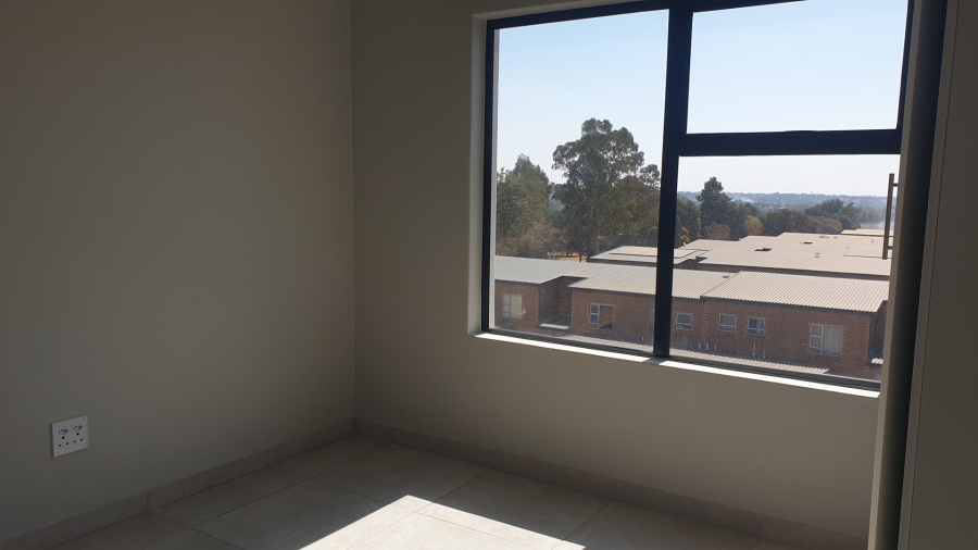 To Let 2 Bedroom Property for Rent in Glen Marais Gauteng