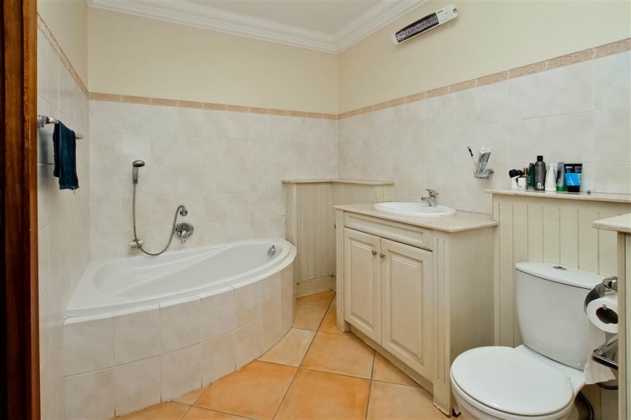 5 Bedroom Property for Sale in Bryanston Gauteng