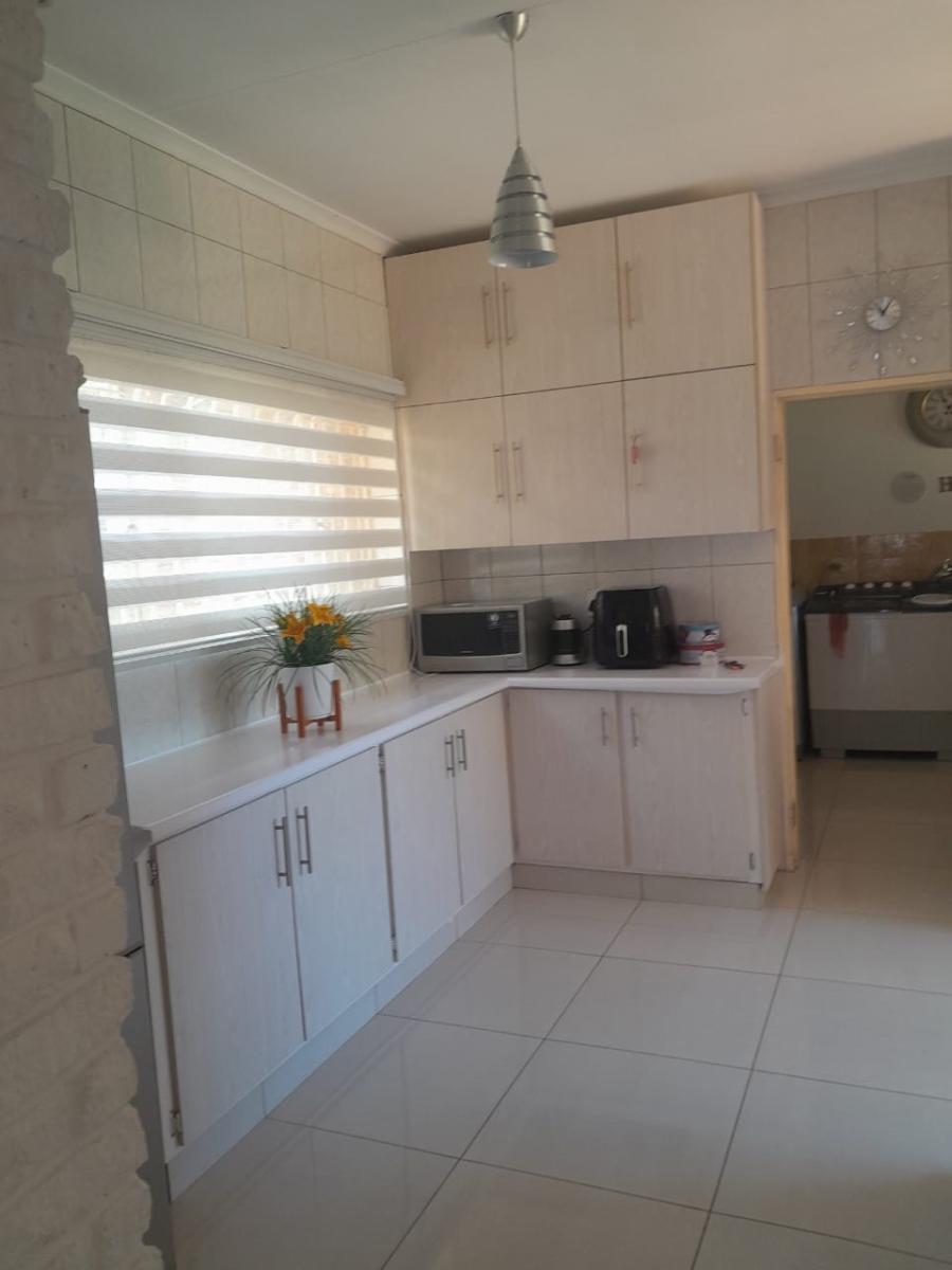 5 Bedroom Property for Sale in Westonaria Gauteng