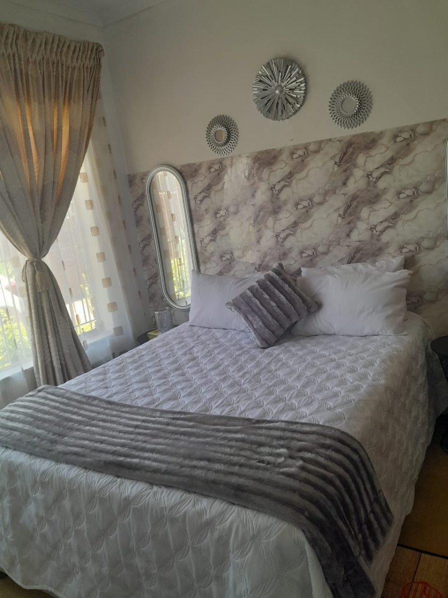 5 Bedroom Property for Sale in Westonaria Gauteng