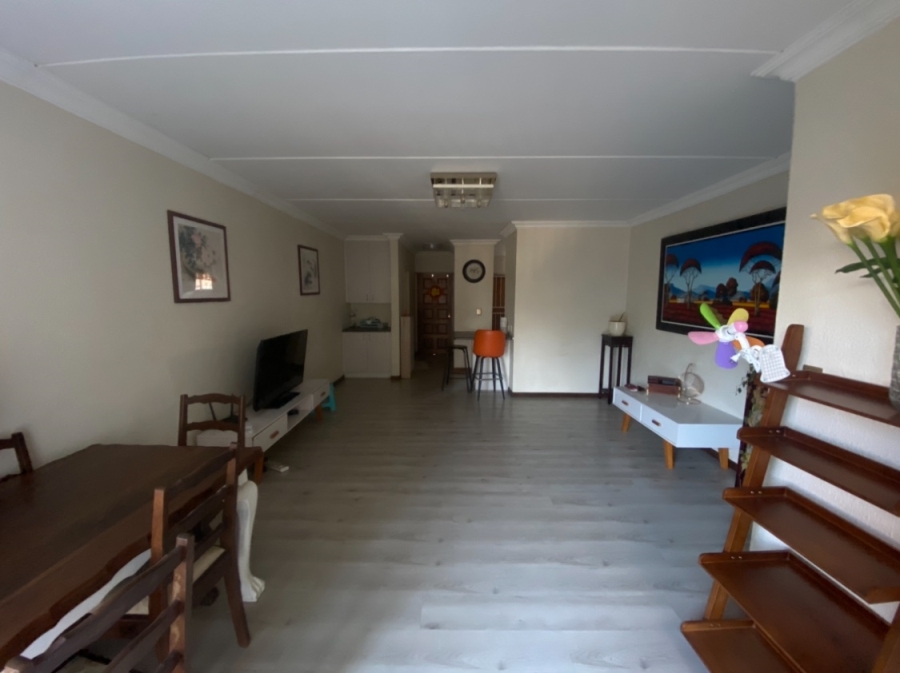 2 Bedroom Property for Sale in Sunninghill Gauteng