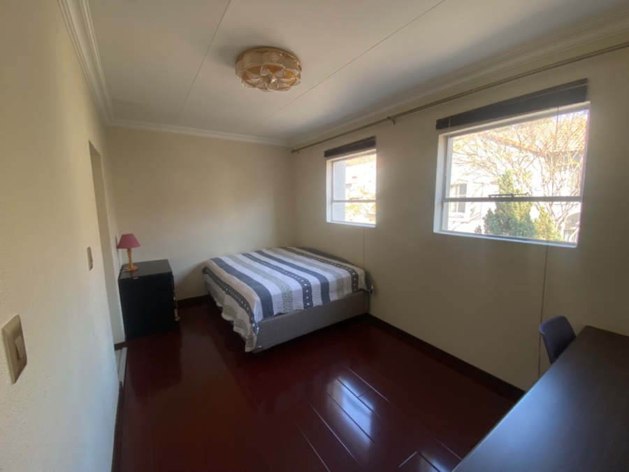 2 Bedroom Property for Sale in Sunninghill Gauteng