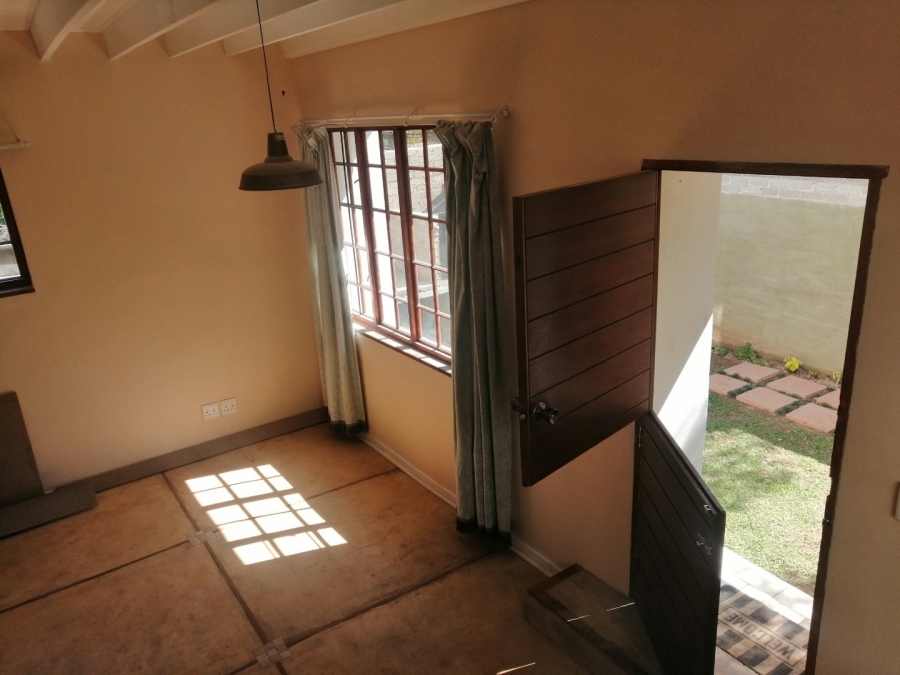 To Let 2 Bedroom Property for Rent in Robindale Gauteng