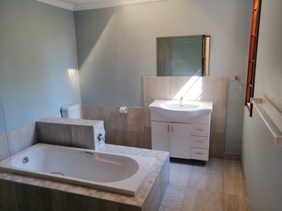 To Let 2 Bedroom Property for Rent in Robindale Gauteng